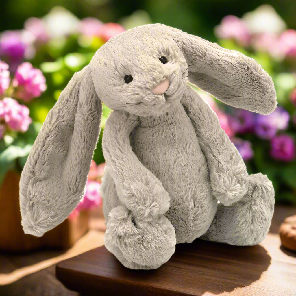  Medium Bashful Bunny Beige ベージュ Jellycat Medium Bashful Bunny in Beige | Trotters London