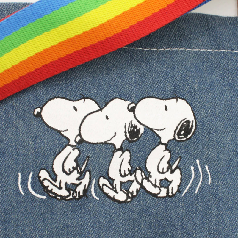 Peanuts Be Happy Tote snoopy detail
