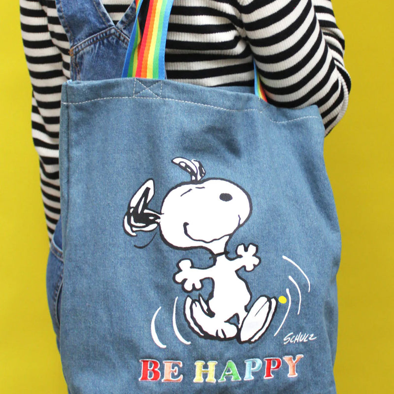 Peanuts Be Happy Tote on shoulder close-up