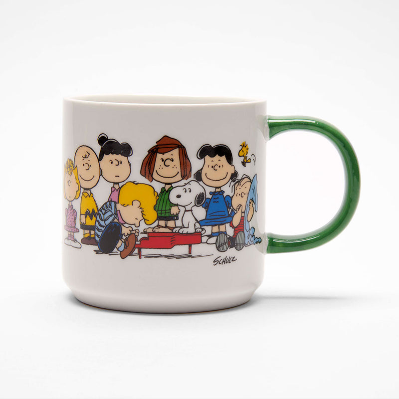 Peanuts Gang and House Mug showing the Peanuts Gang